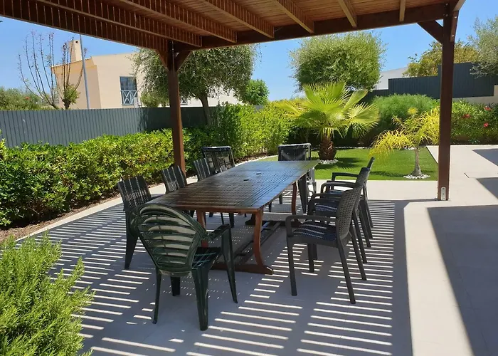 Oura V4 Marisa With Private Pool אלבופיירה